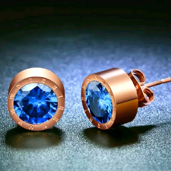 Jewelry - 💙Stainless Steel Rose Gold & Blue Crystal Studs💙